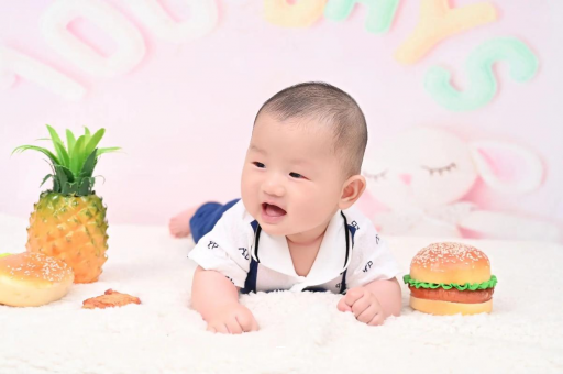 供卵包生男孩公司六个多月宝宝辅食
